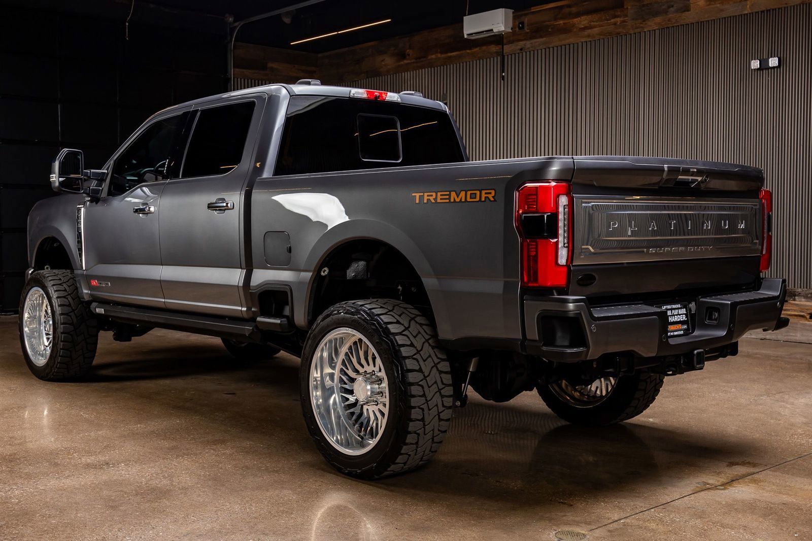 Used 2024 Ford F350 Platinum w/ Tremor Off-Road Package AWD/4WD image 6