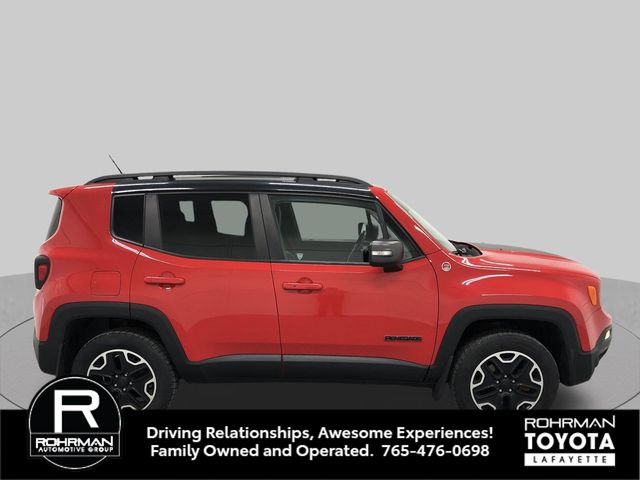 Used 2017 Jeep Renegade Trailhawk w/ Premium Trailhawk Package AWD/4WD image 9