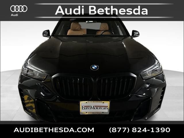 Used 2025 BMW X5 xDrive40i w/ M Sport Package image 2