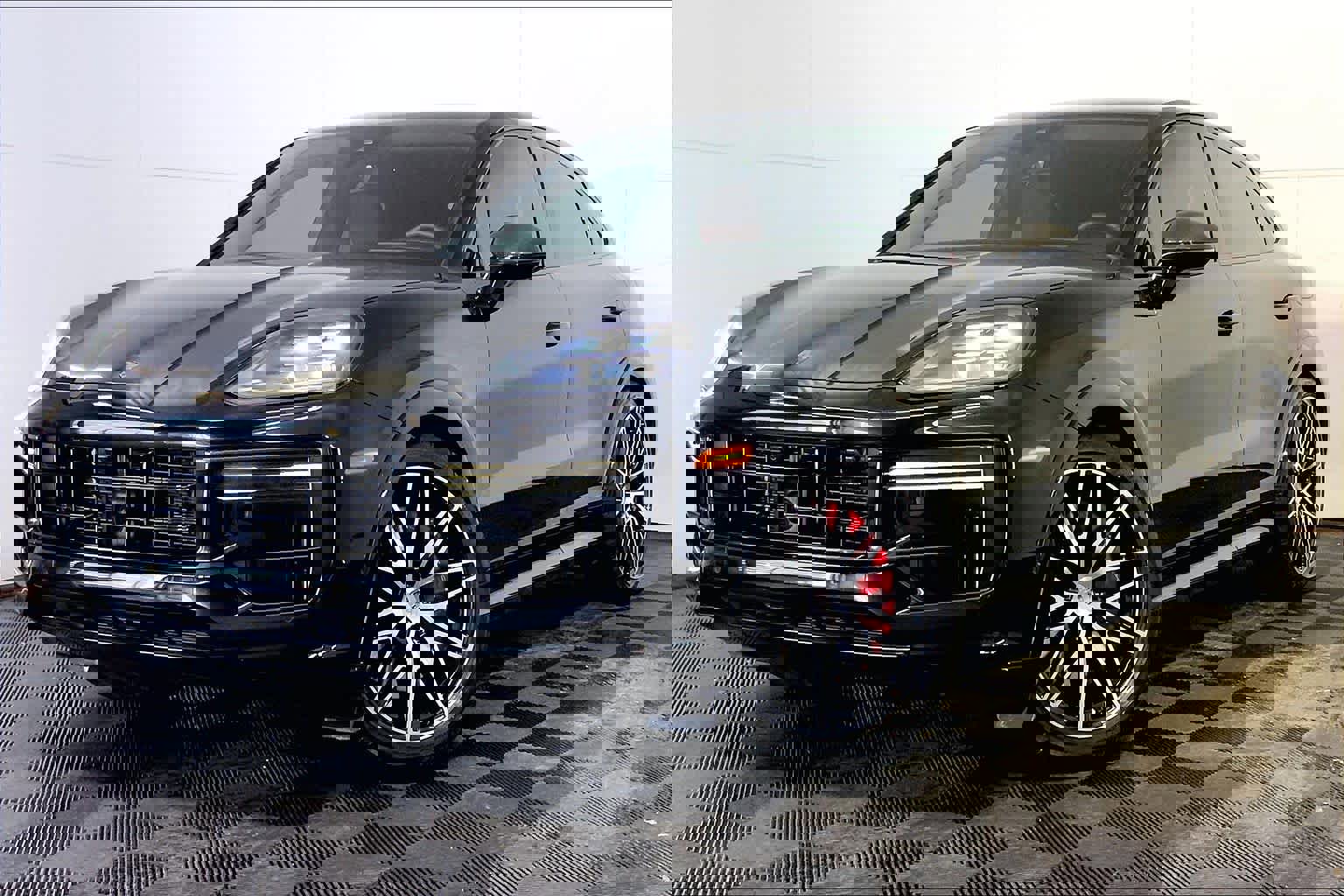 Used 2025 Porsche Cayenne Turbo