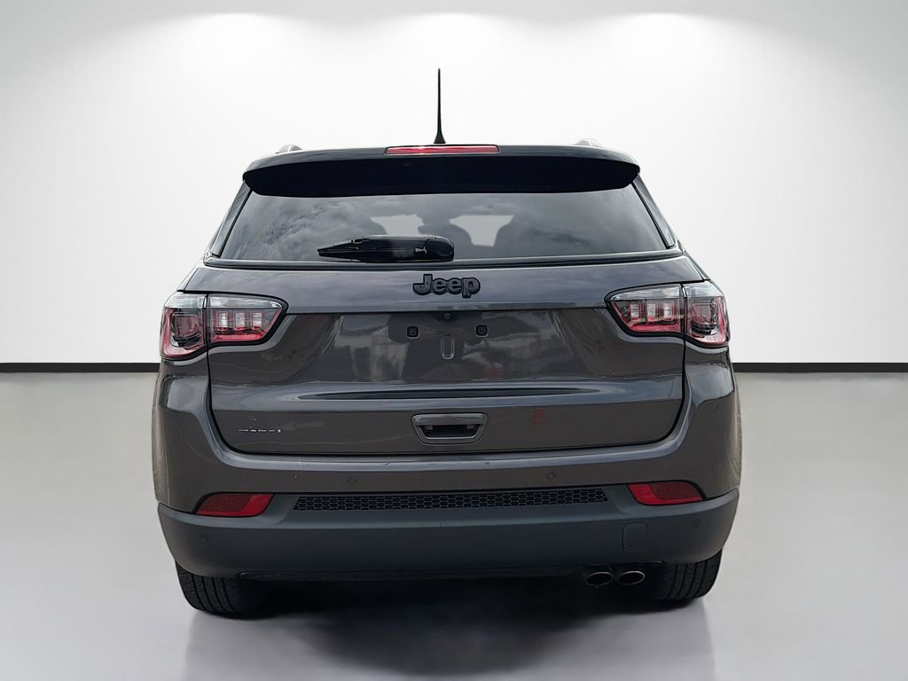 Used 2021 Jeep Compass Latitude image 4