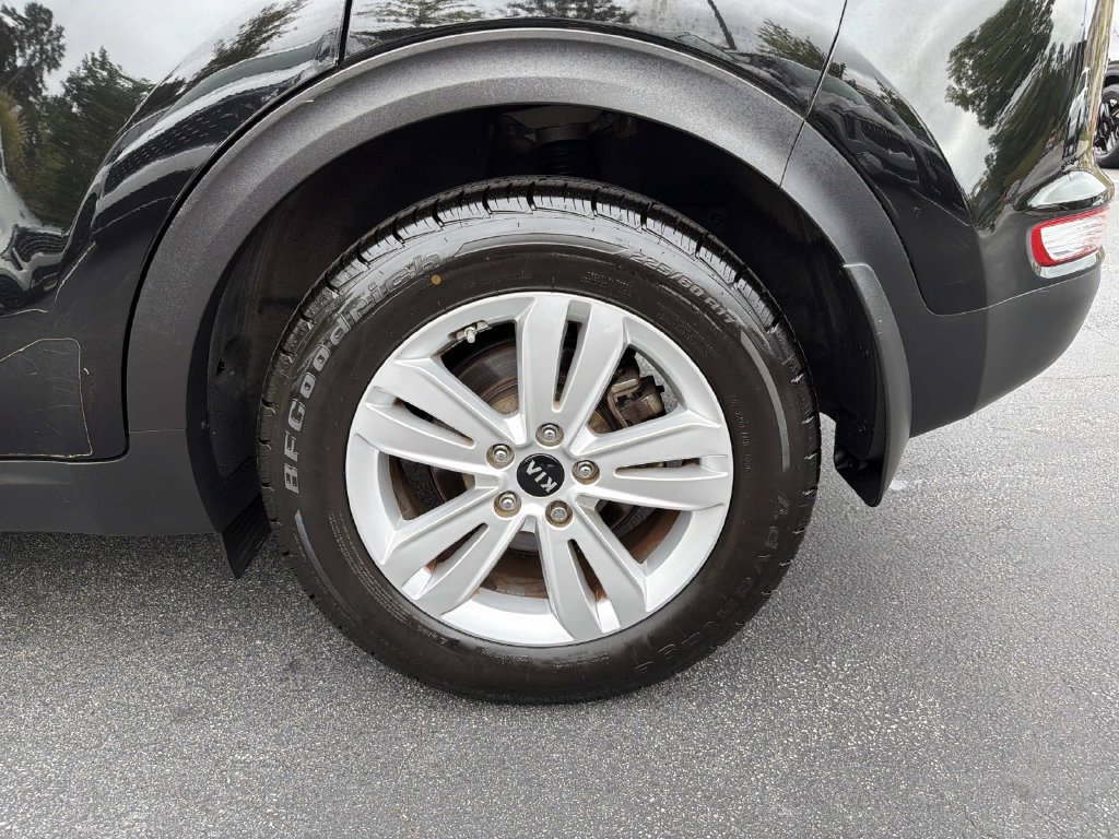Used 2019 Kia Sportage LX FWD image 16