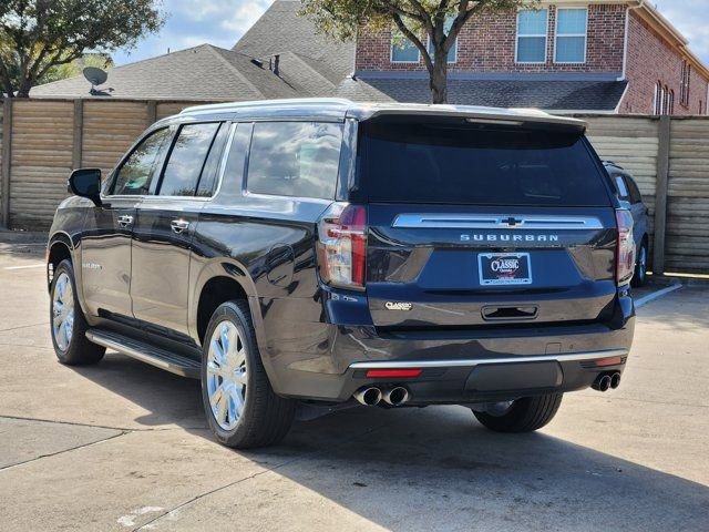 Used 2023 Chevrolet Suburban High Country image 3