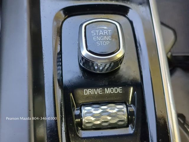 Used 2018 Volvo XC60 T6 Momentum w/ Convenience Package image 29