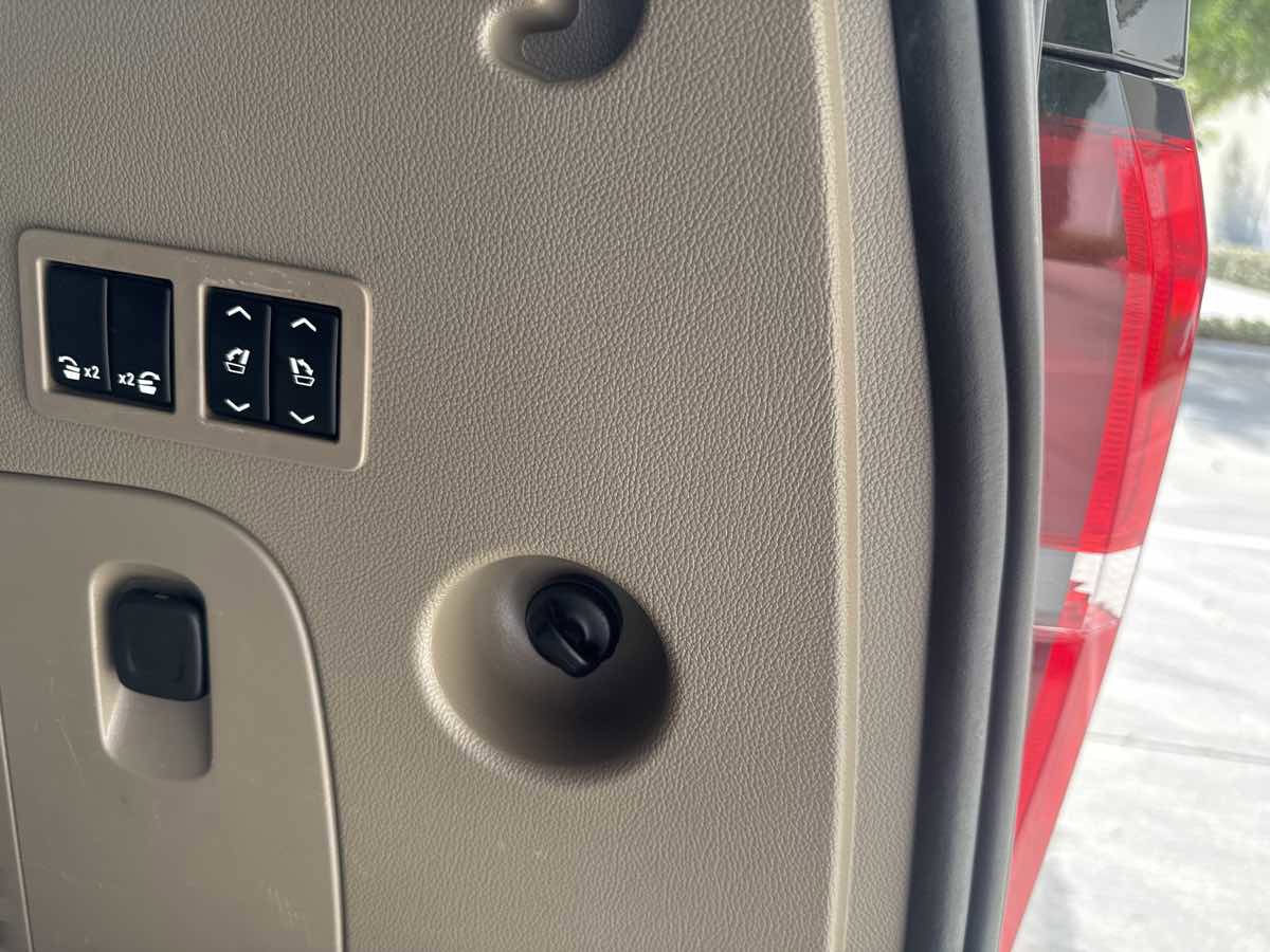 Used 2020 Chevrolet Tahoe Premier image 10