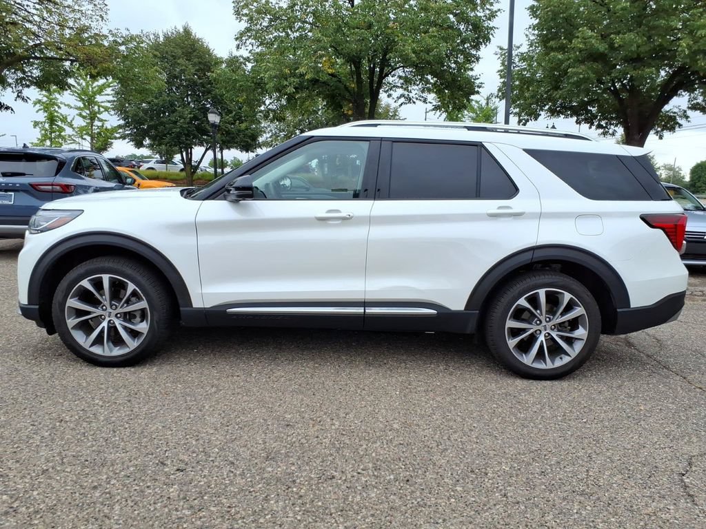 Used 2025 Ford Explorer Platinum w/ Ultimate Package AWD/4WD image 2