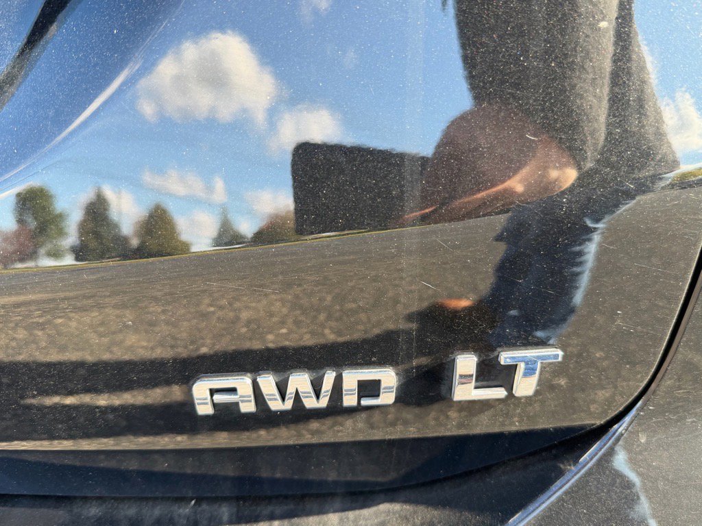 Used 2023 Chevrolet Equinox LT w/ Driver Convenience Package image 8