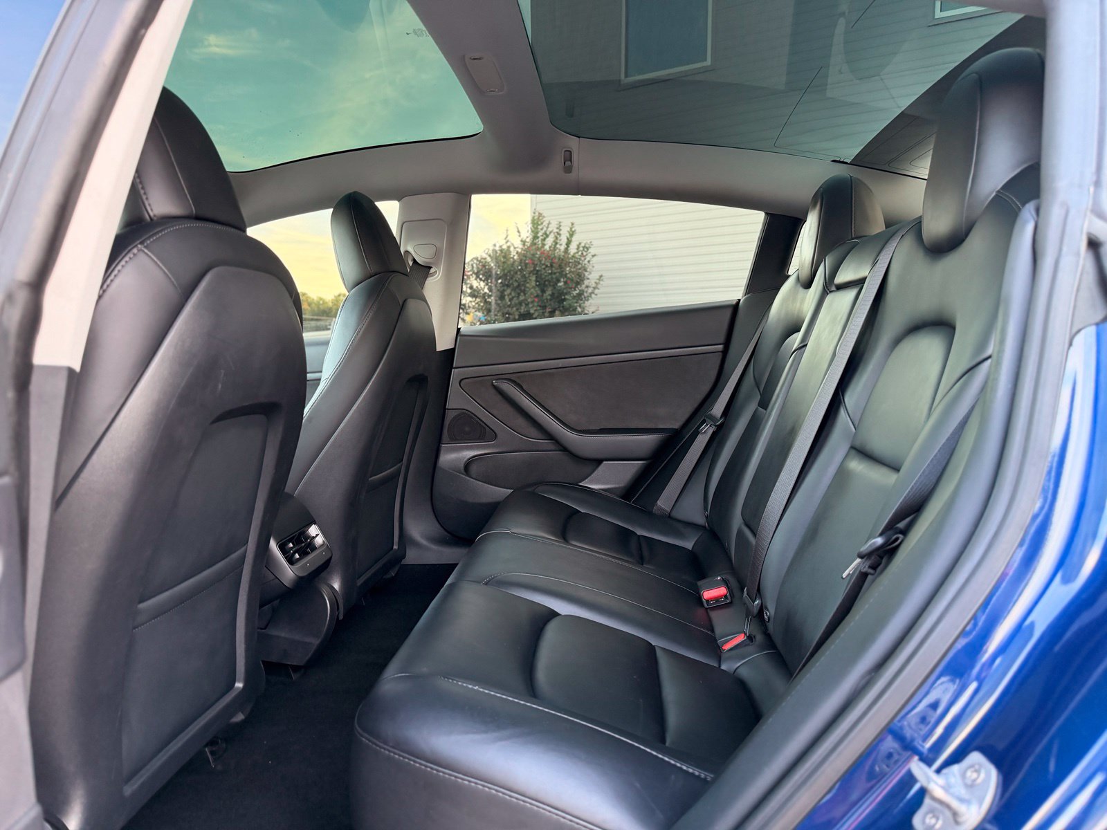 Used 2020 Tesla Model 3 Standard Range Plus RWD image 19