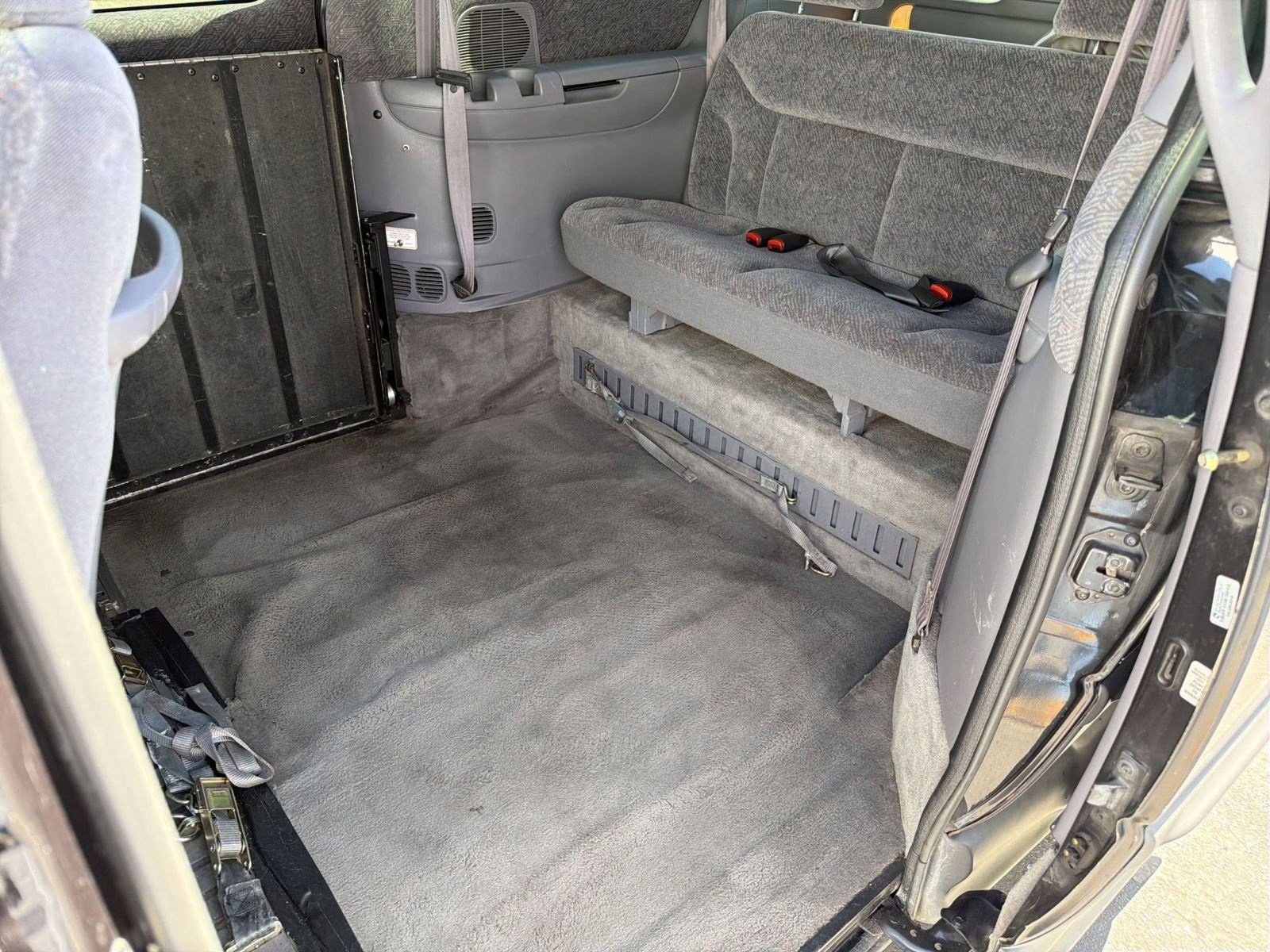 Used 1999 Dodge Grand Caravan LE image 24