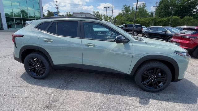 New 2026 Chevrolet Trax ACTIV w/ Sunroof Package FWD image 3