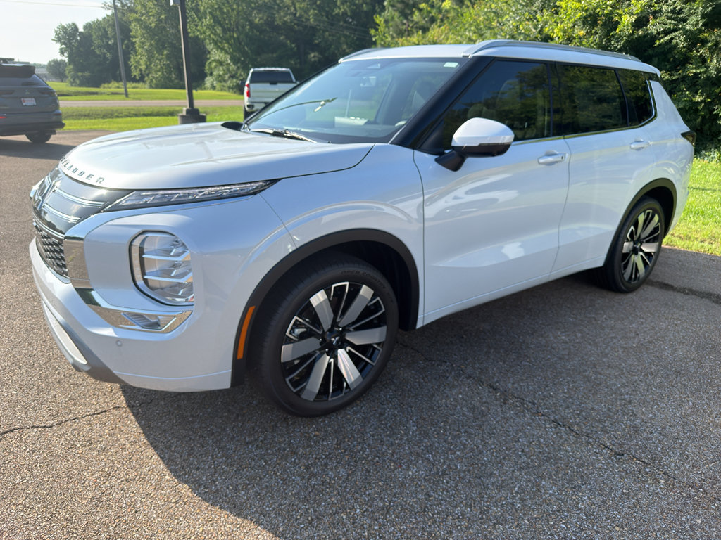 New 2026 Mitsubishi Outlander SEL