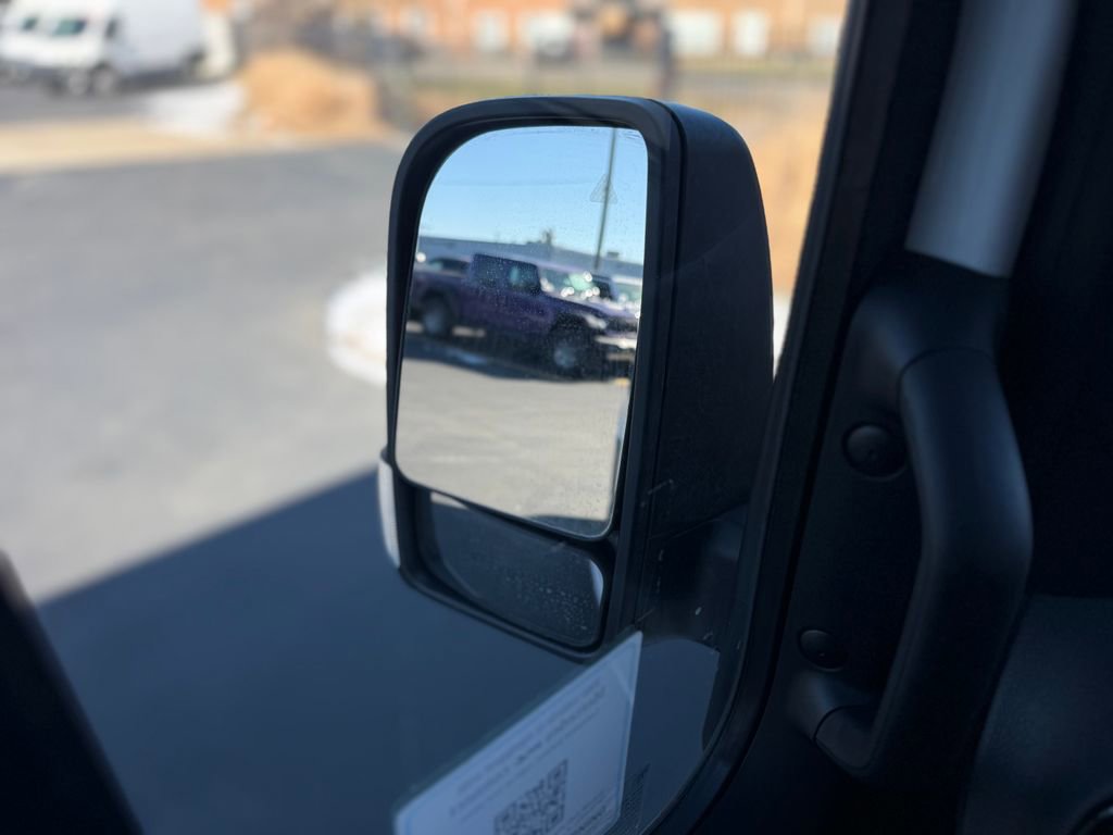 Used 2025 Mercedes-Benz Sprinter 2500 image 22