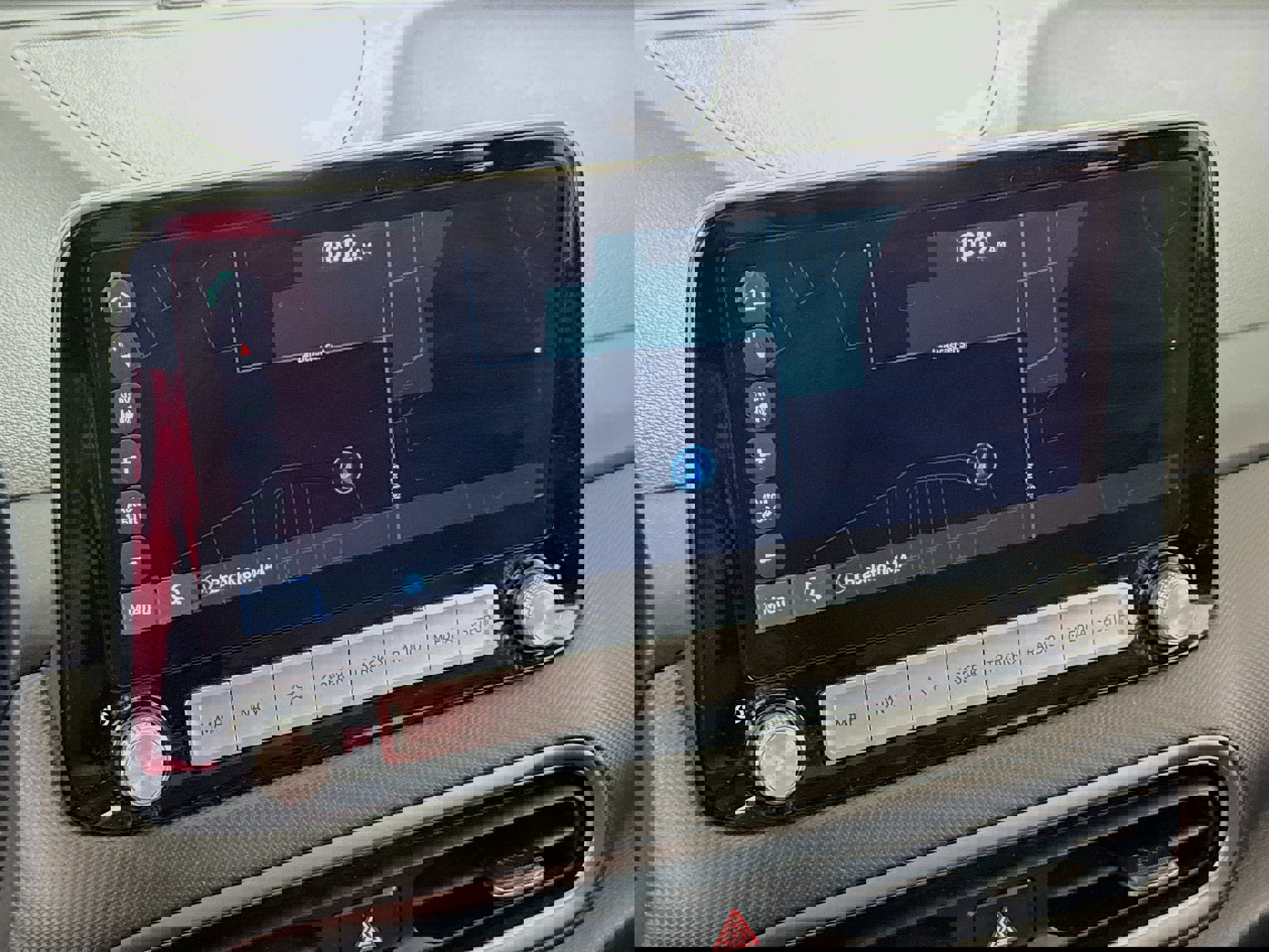 Used 2023 Hyundai Kona SEL image 2