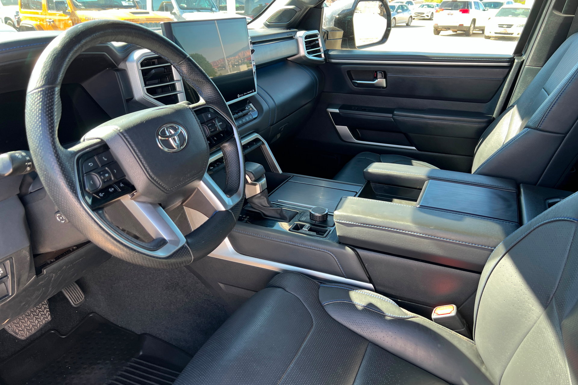 Used 2023 Toyota Tundra Platinum AWD/4WD image 16