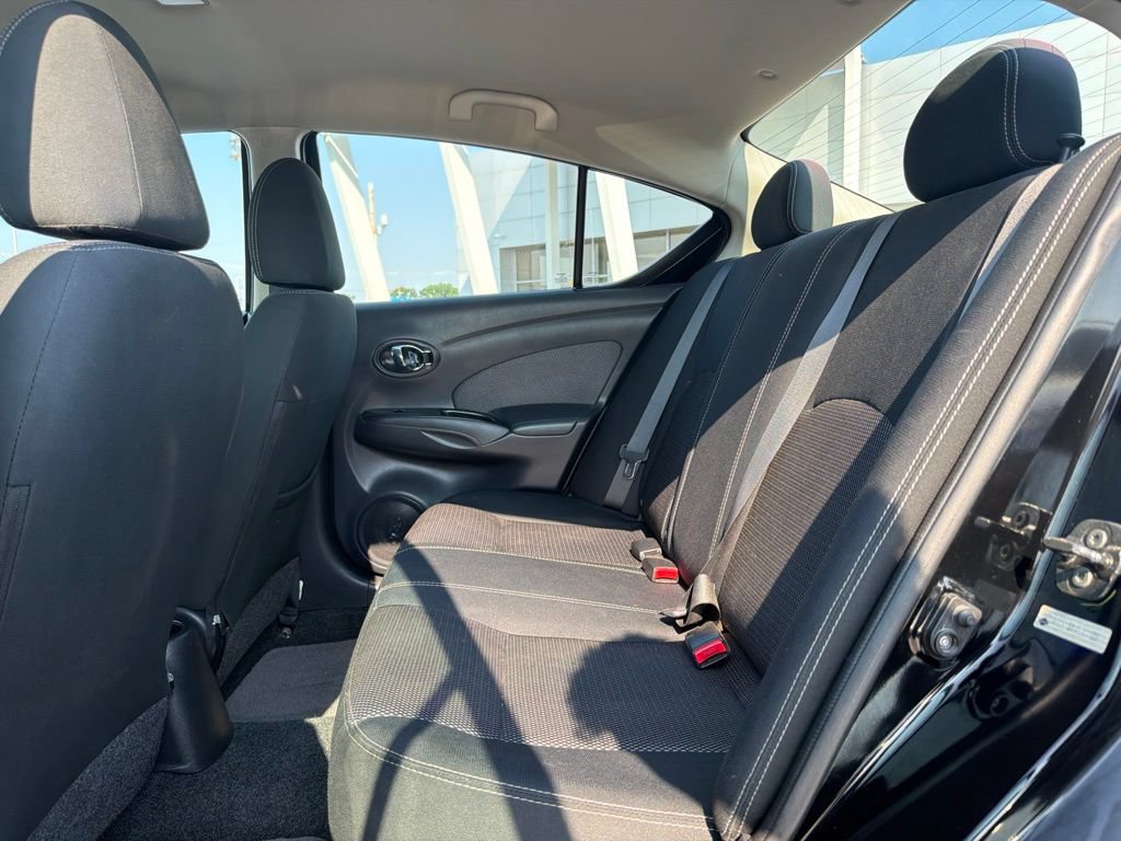 Used 2015 Nissan Versa SV FWD image 13
