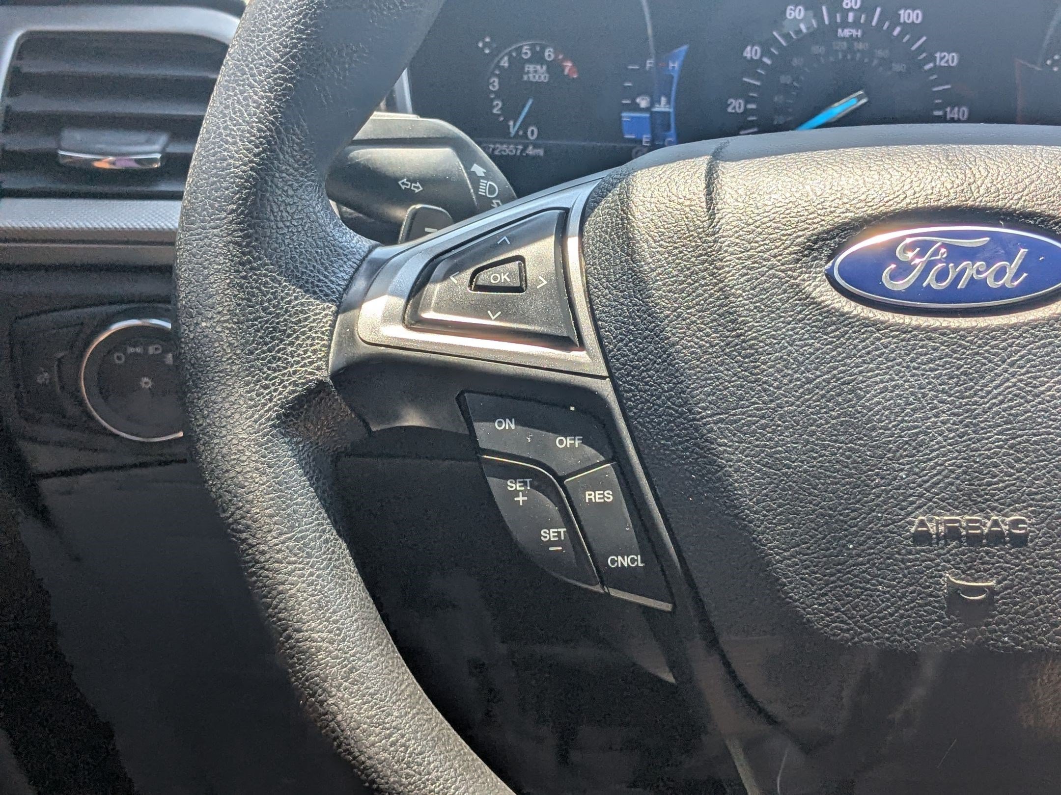 Used 2017 Ford Fusion SE w/ Fusion SE Technology Package FWD image 15