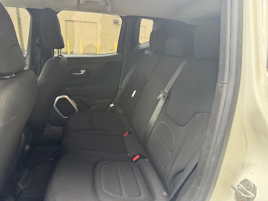 Used 2019 Jeep Renegade Latitude image 11