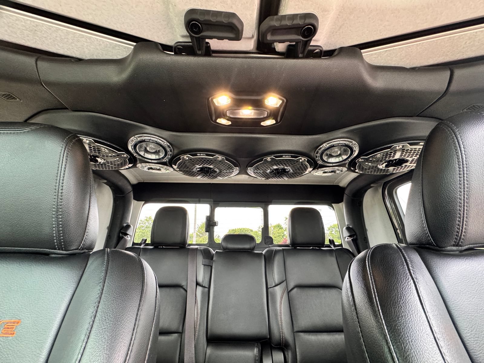 Used 2021 Jeep Gladiator Mojave AWD/4WD image 2