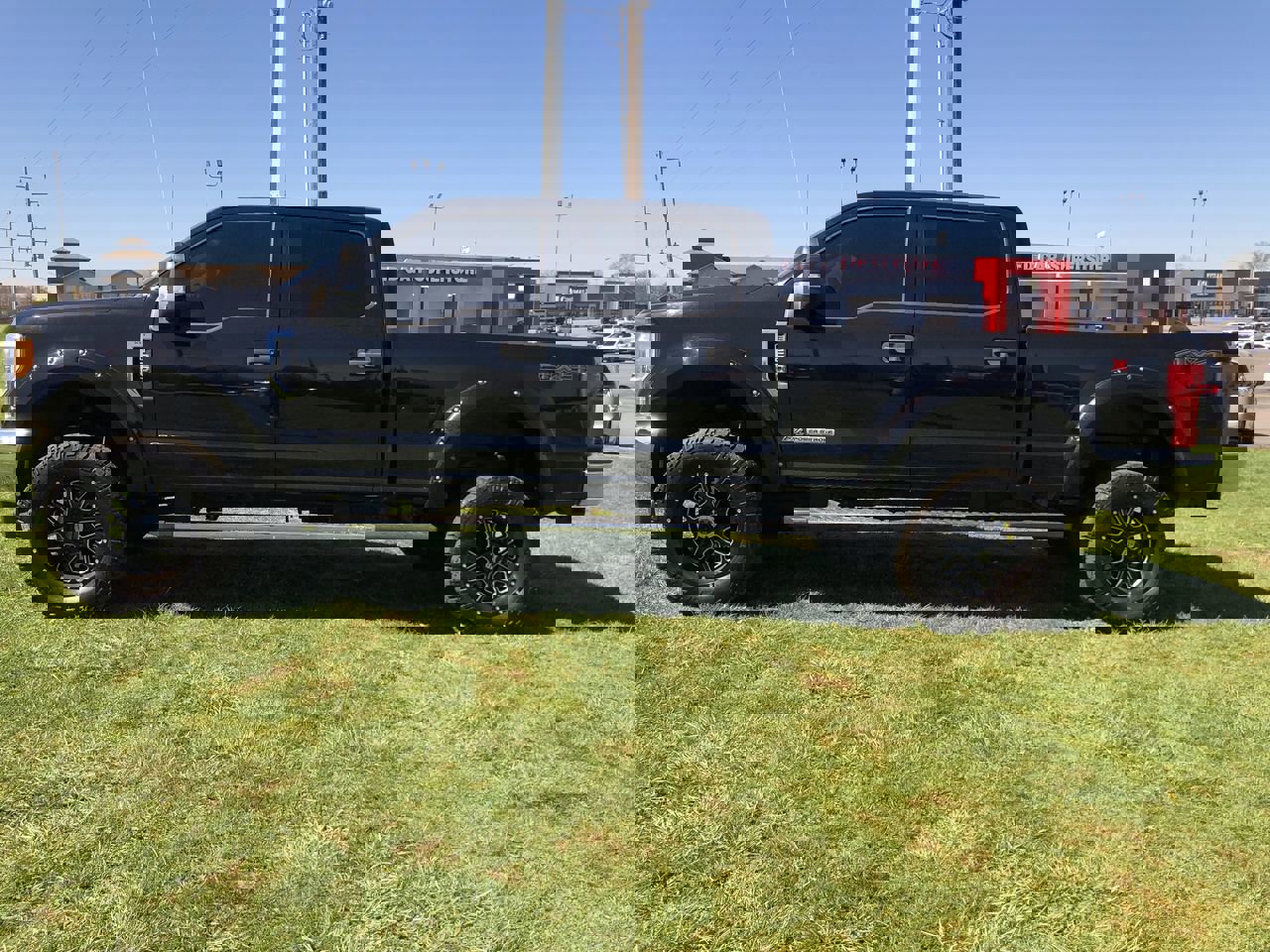 Used 2017 Ford F250 XLT image 3