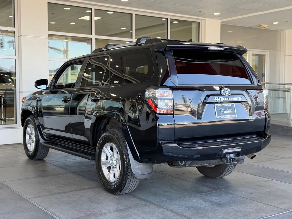 Used 2021 Toyota 4Runner SR5 AWD/4WD image 10