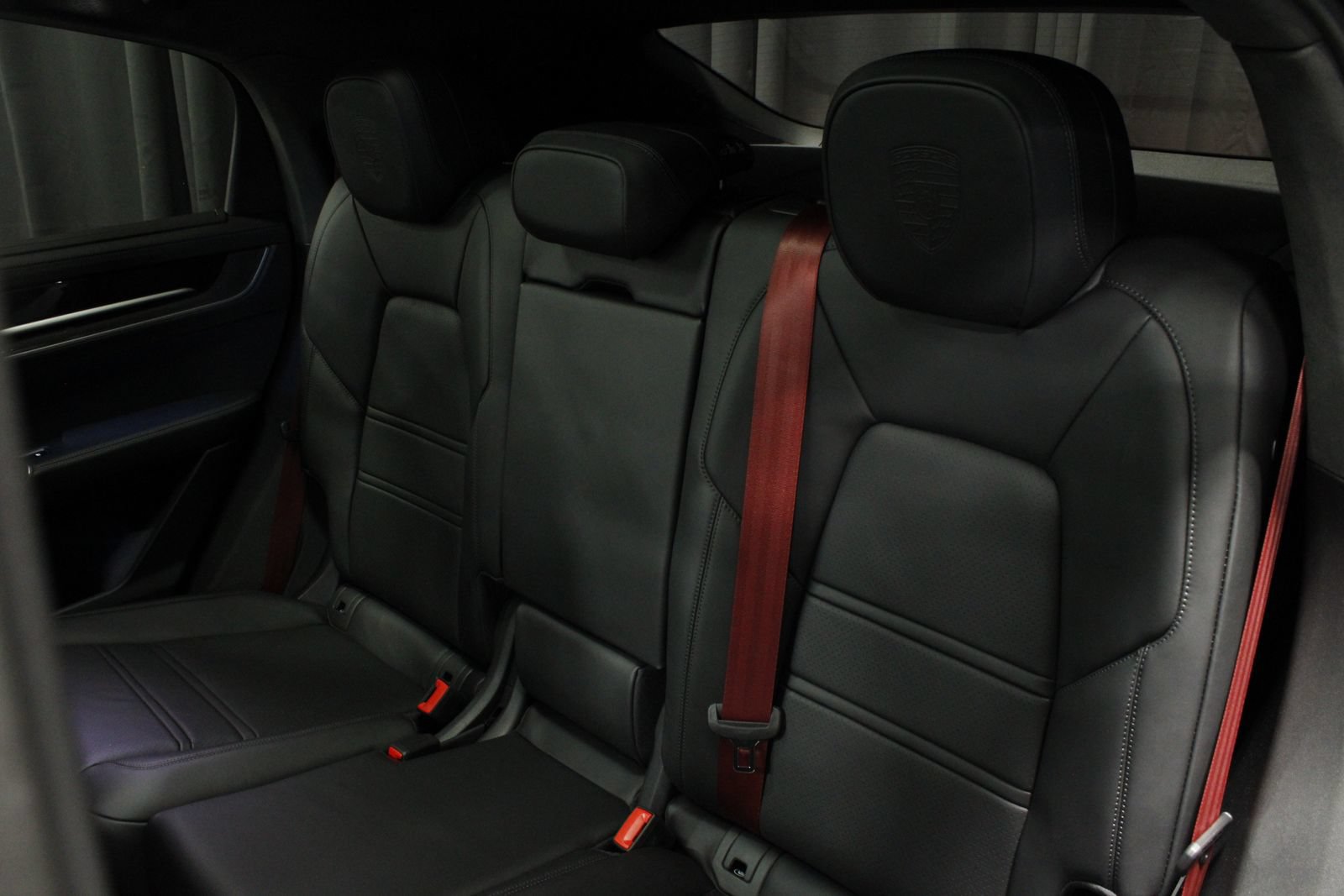Used 2025 Porsche Cayenne GTS AWD/4WD image 20