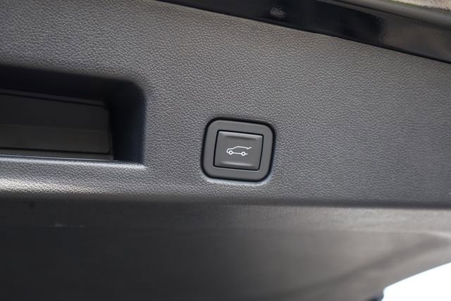 Used 2025 Chevrolet Traverse Z71 w/ Driver Confidence Package image 33