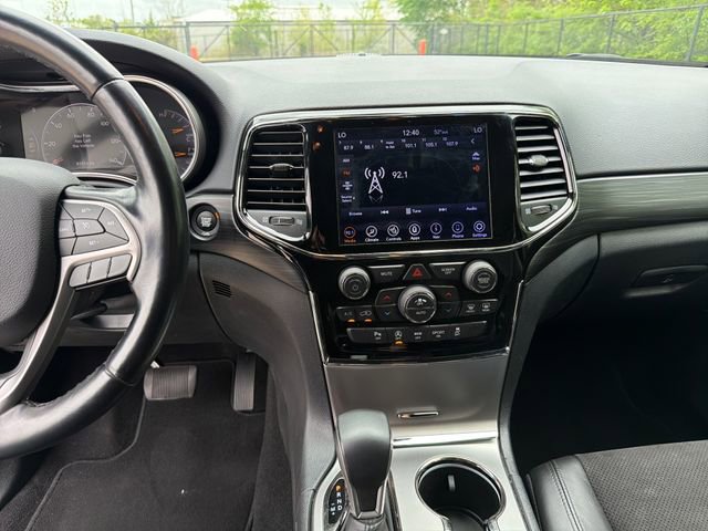Used 2020 Jeep Grand Cherokee Altitude image 20