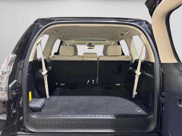 Certified 2023 Lexus GX 460 Premium w/ Premium Package AWD/4WD image 33