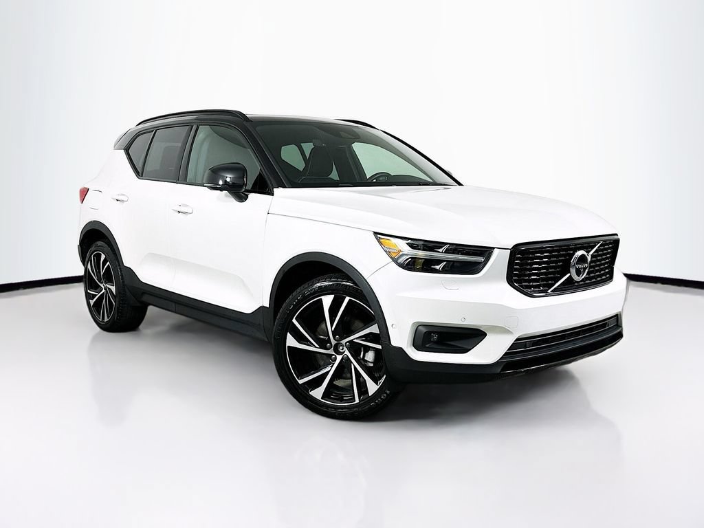 Used 2021 Volvo XC40 T5 R-Design w/ Advanced Package AWD/4WD image 2