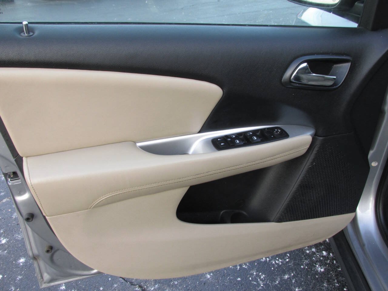 Used 2015 Dodge Journey SXT w/ Flexible Seating Group FWD image 13