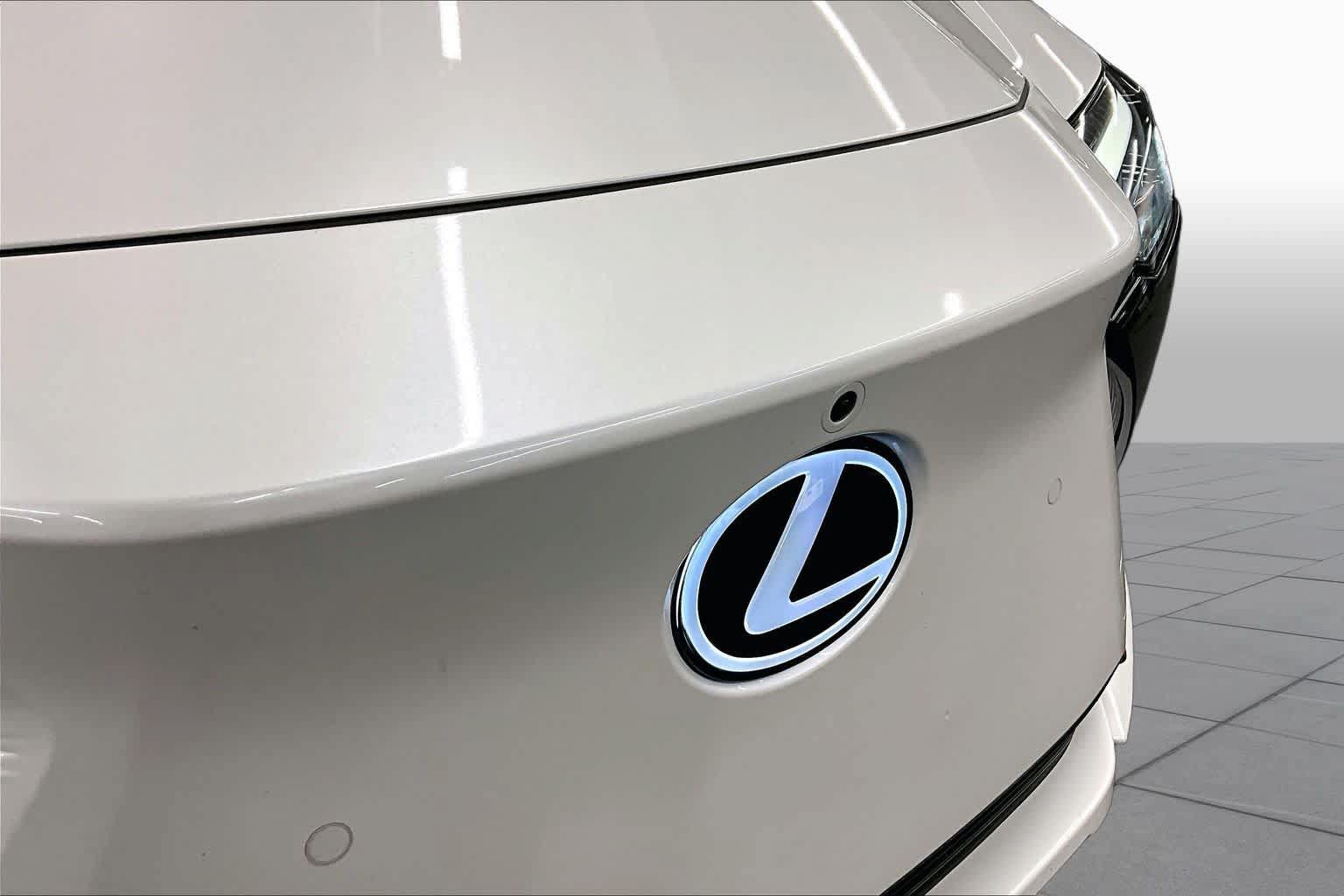 Used 2023 Lexus RZ 450e Premium w/ Accessory Package (Z1) AWD/4WD image 29