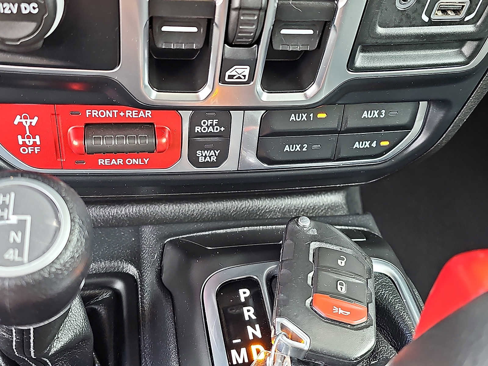 Used 2025 Jeep Wrangler Unlimited Rubicon image 24