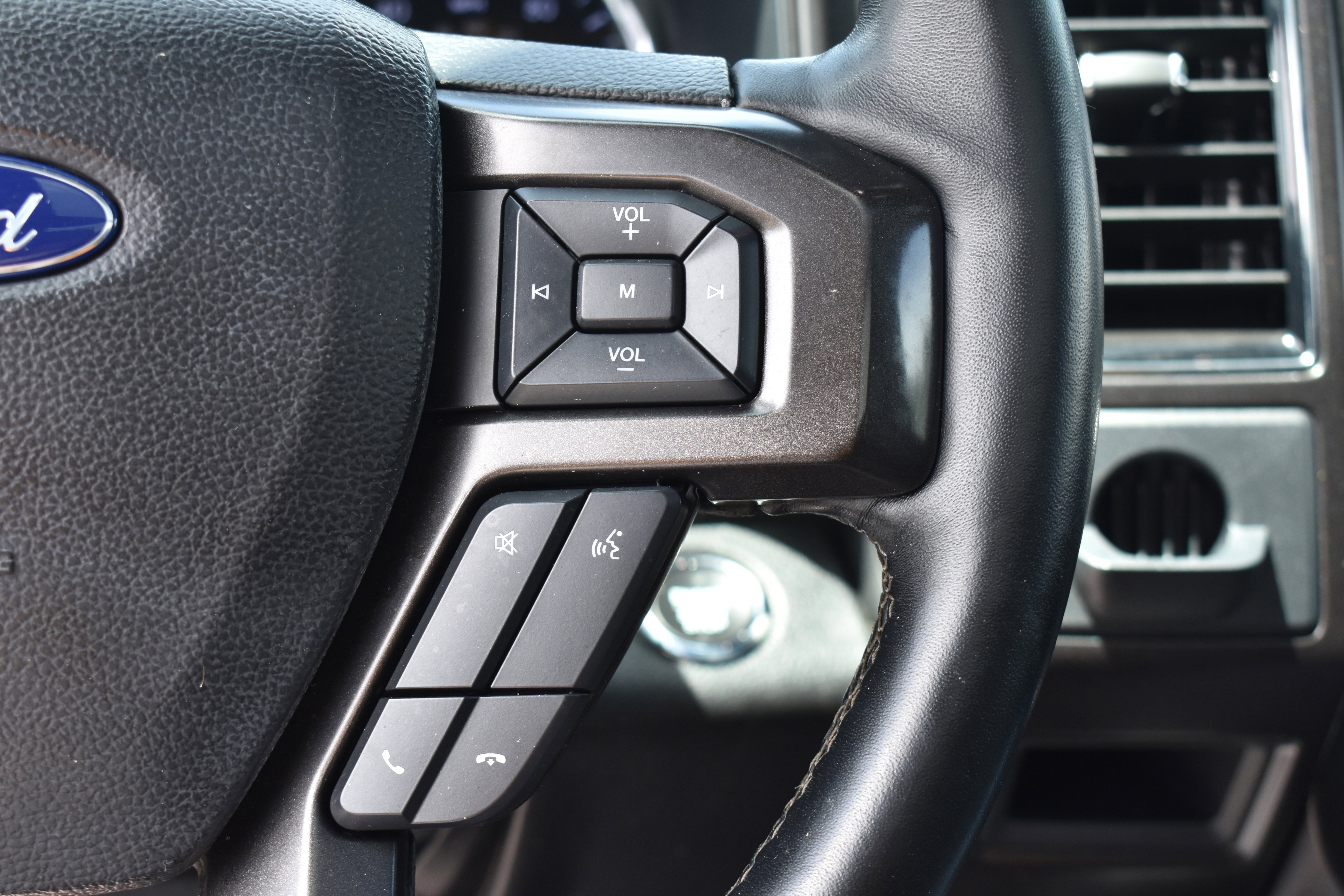 Used 2021 Ford Expedition Limited AWD/4WD image 14