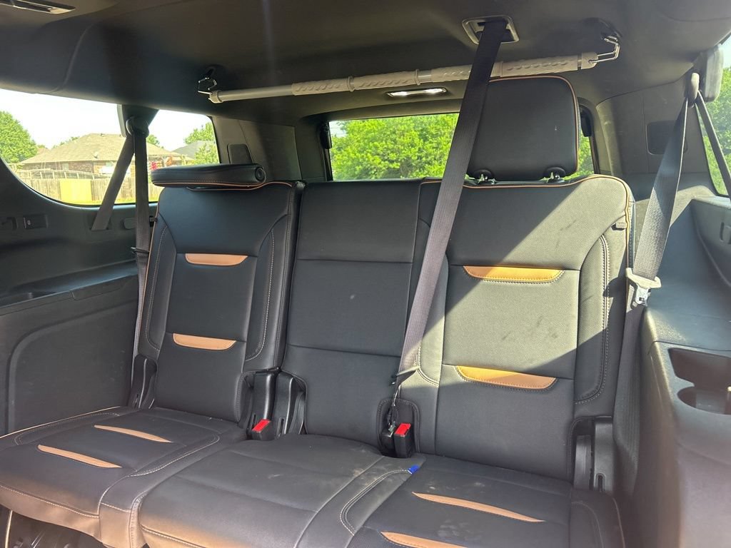 Used 2023 GMC Yukon XL AT4 w/ AT4 Premium Package AWD/4WD image 11