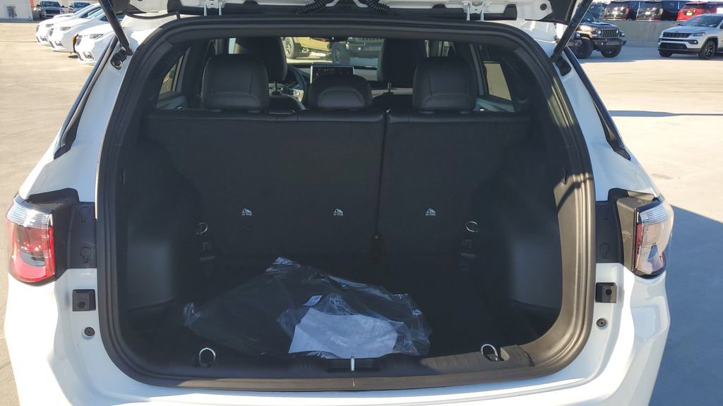 New 2026 Jeep Compass Latitude image 10