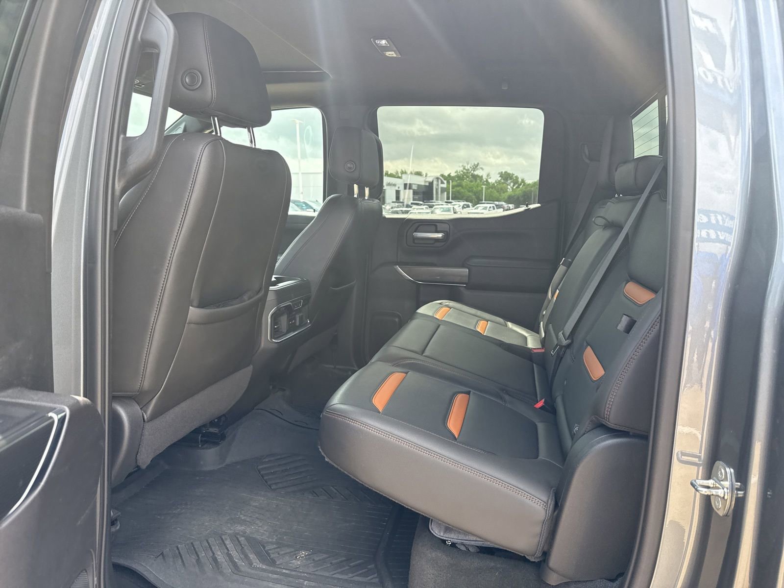 Used 2020 GMC Sierra 1500 AT4 w/ AT4 Premium Package image 10