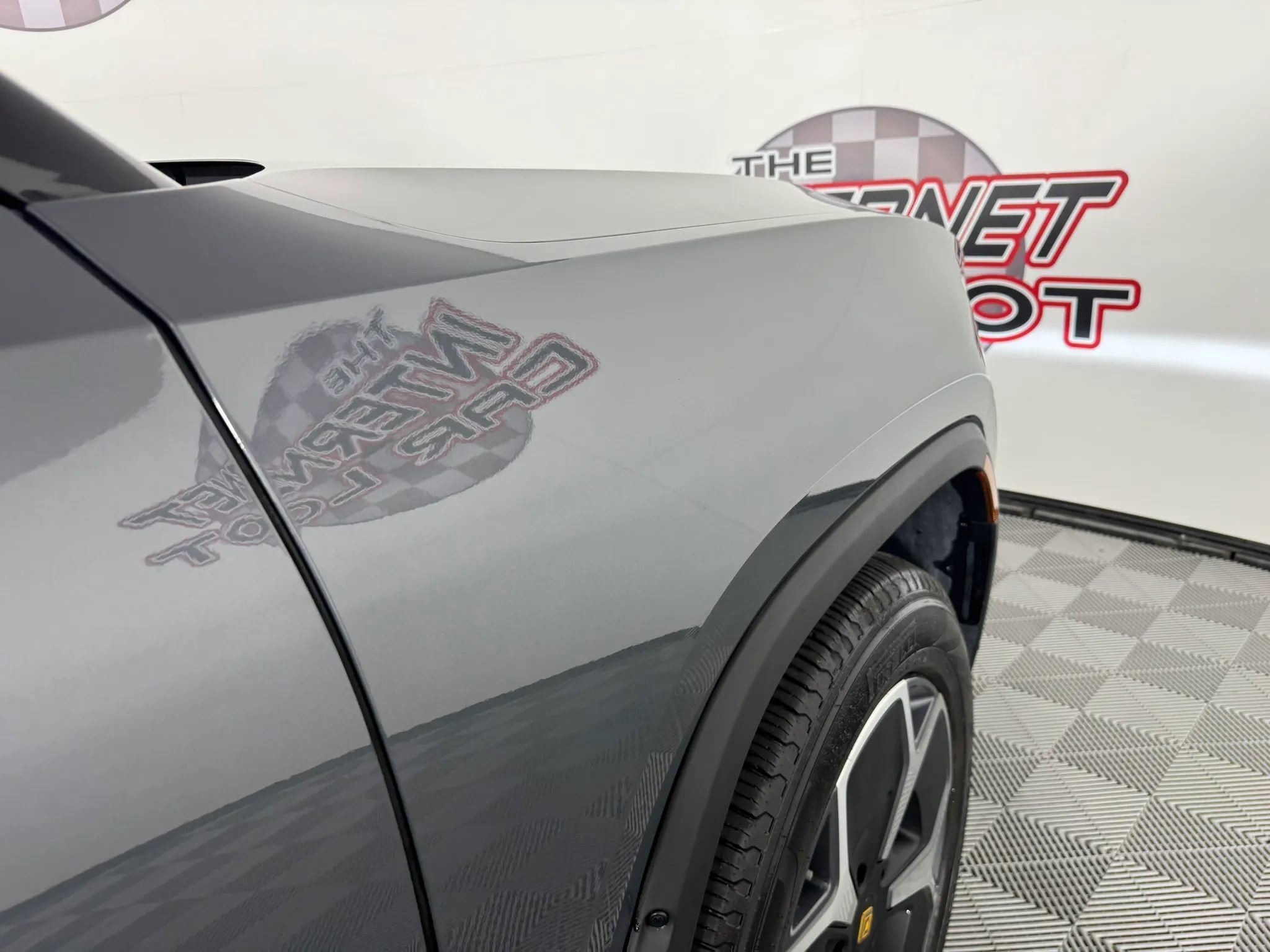 Used 2023 Rivian R1S Adventure image 32