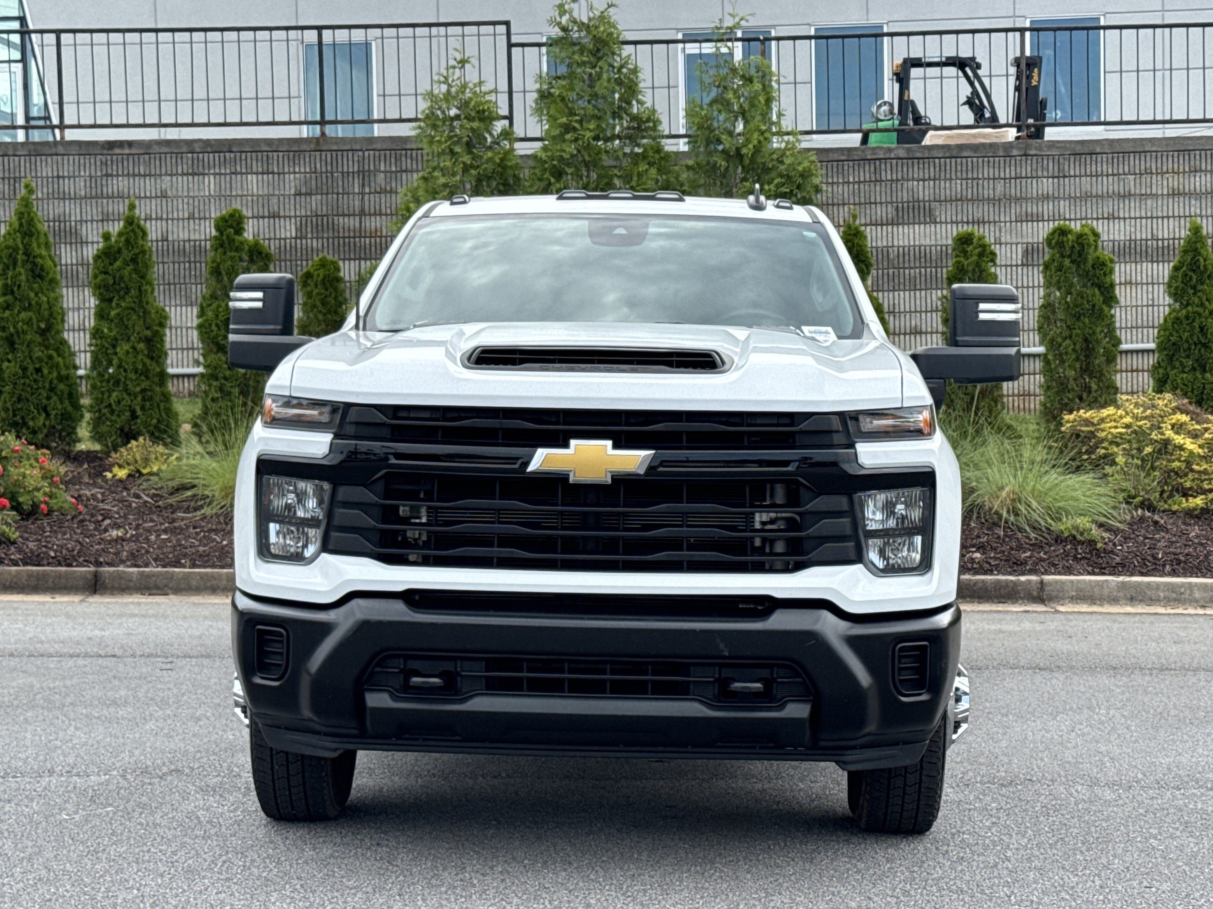 Used 2024 Chevrolet Silverado 3500 W/T AWD/4WD image 3