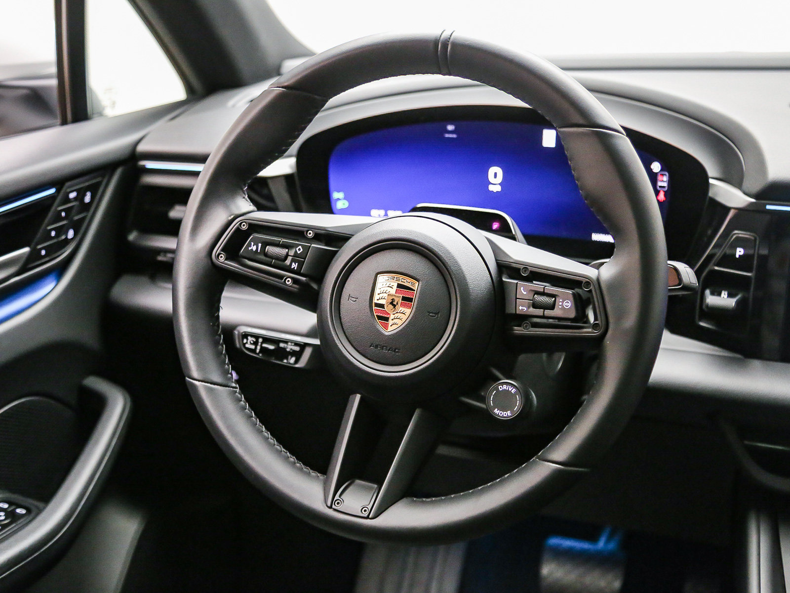 Certified 2026 Porsche Macan Electric RWD image 18