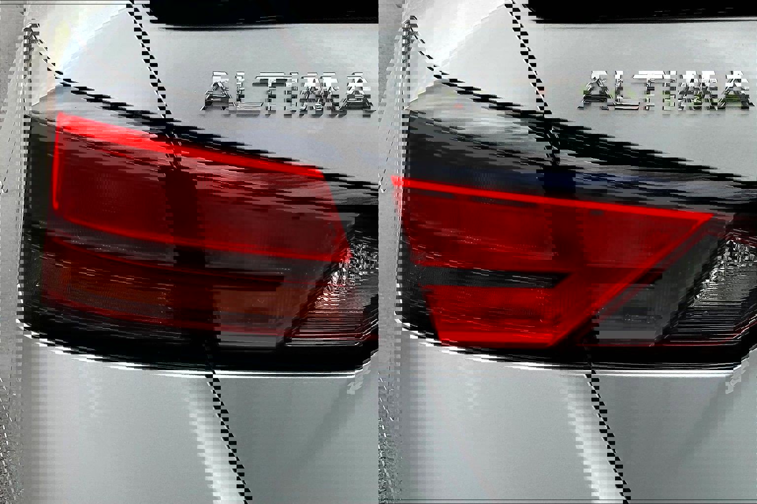 Used 2019 Nissan Altima 2.5 SR w/ SR Premium Package image 24