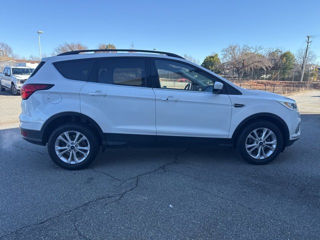 Used 2019 Ford Escape SEL image 2