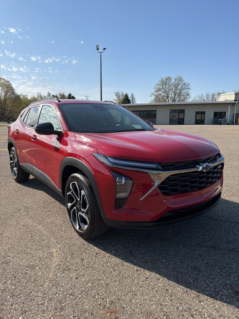 New 2026 Chevrolet Trax RS FWD image 3