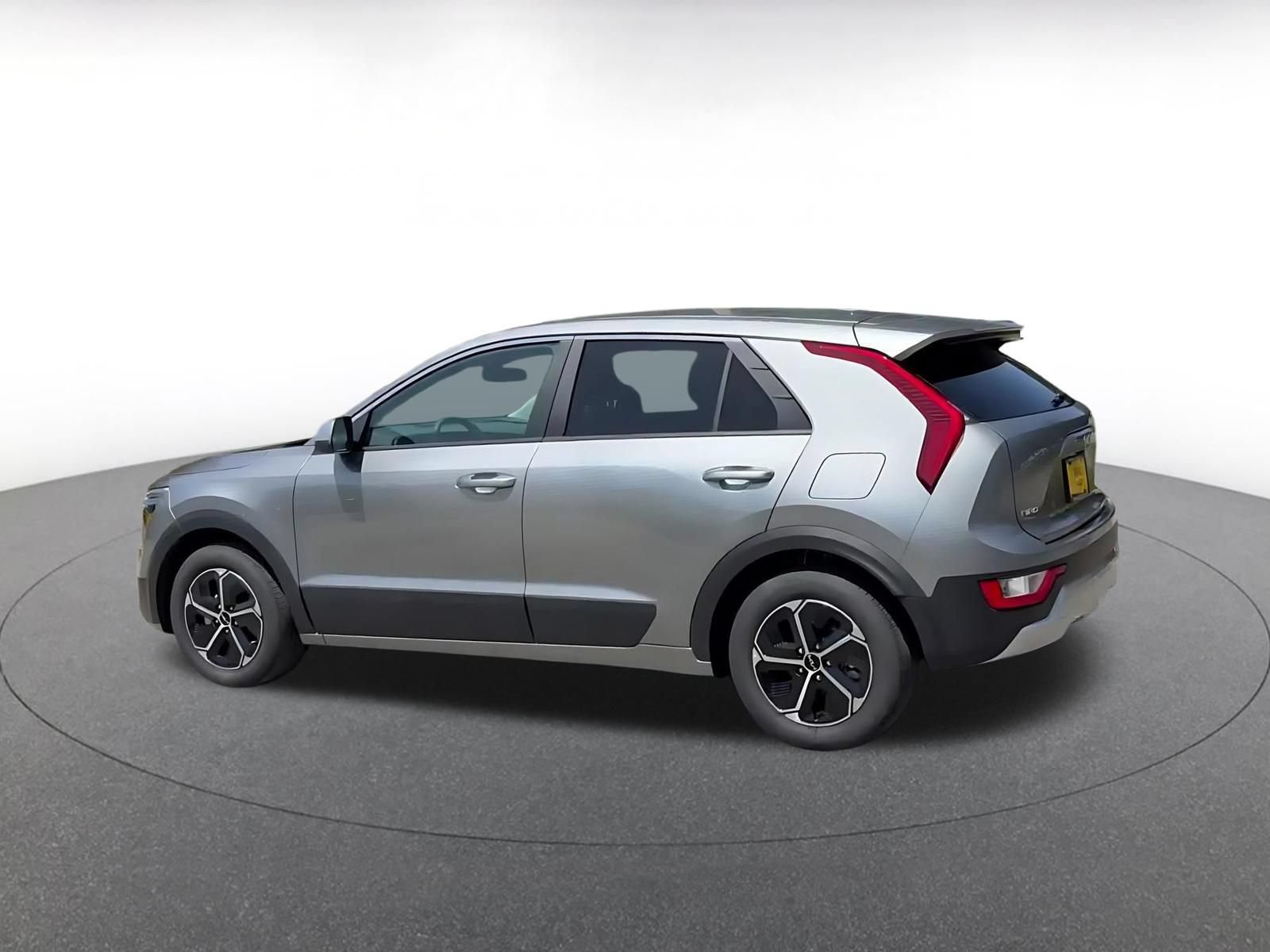 Used 2026 Kia Niro LX FWD image 10