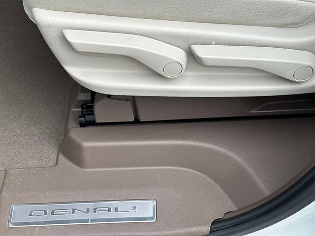 Used 2022 GMC Yukon Denali image 12
