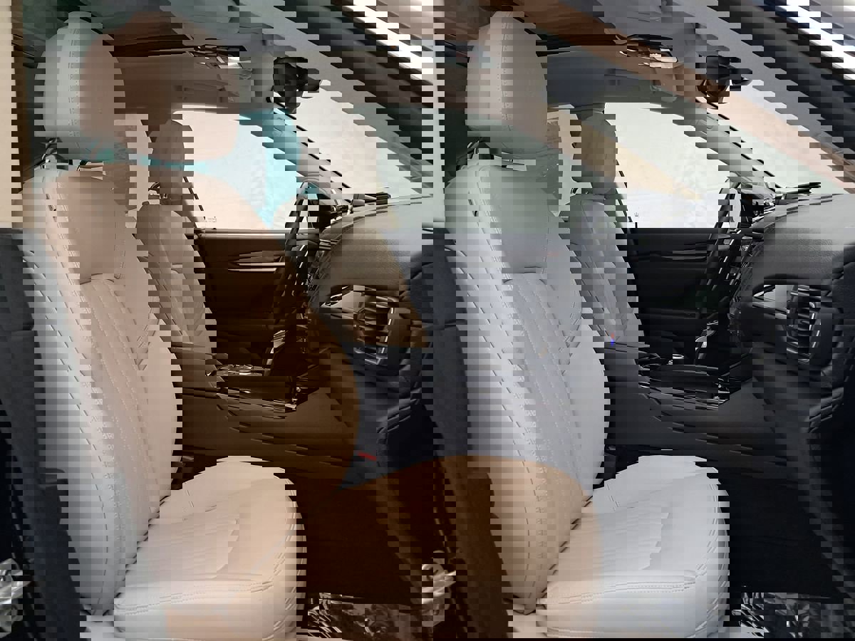 Used 2021 Maserati Levante S image 3