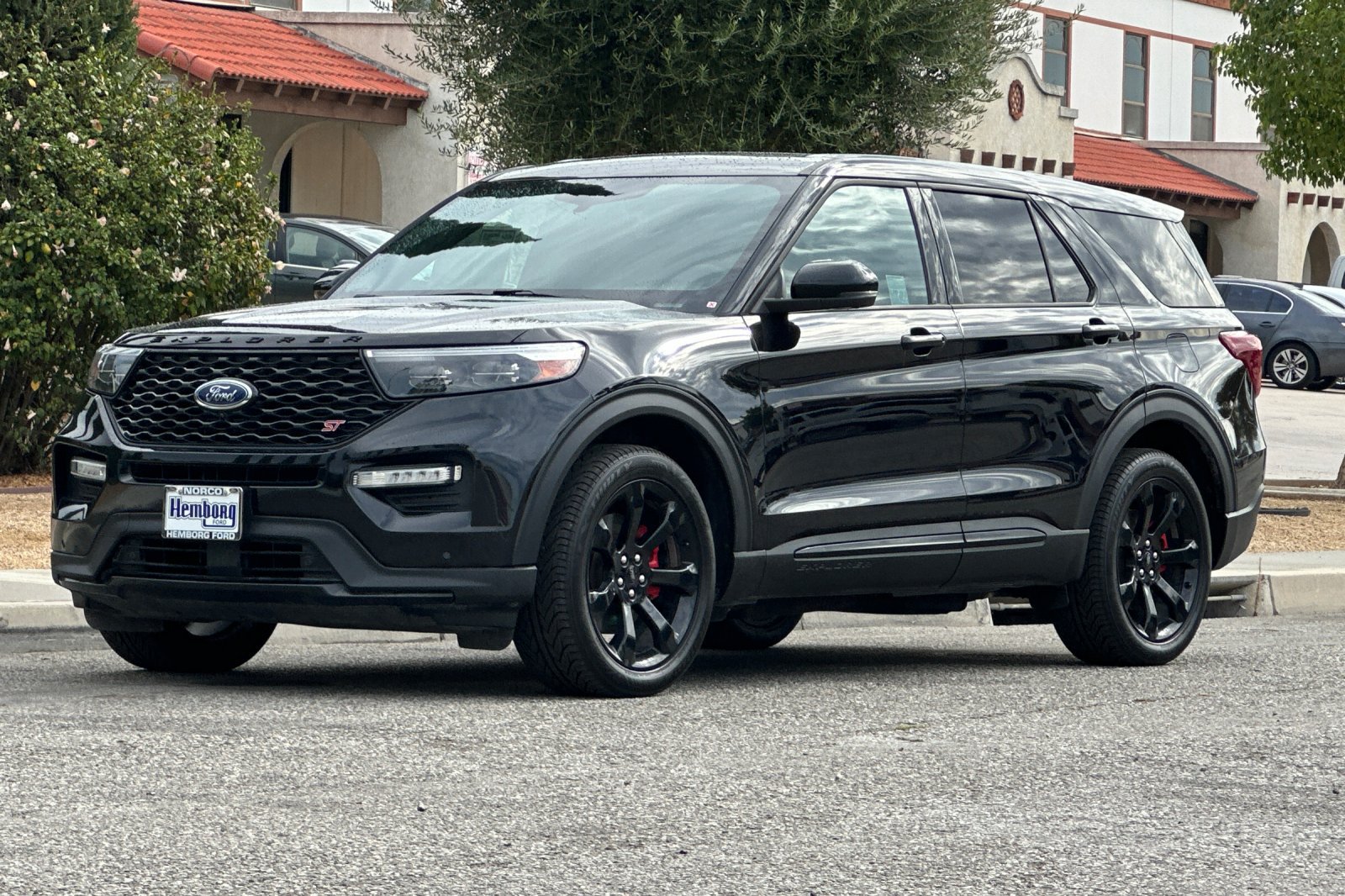 Used 2022 Ford Explorer ST w/ Equipment Group 401A AWD/4WD image 8