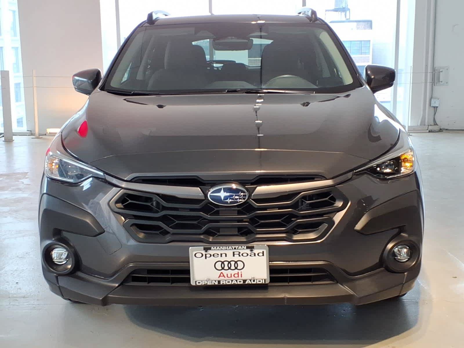 Used 2024 Subaru Crosstrek 2.0i Premium w/ Popular Package #3 AWD/4WD image 2