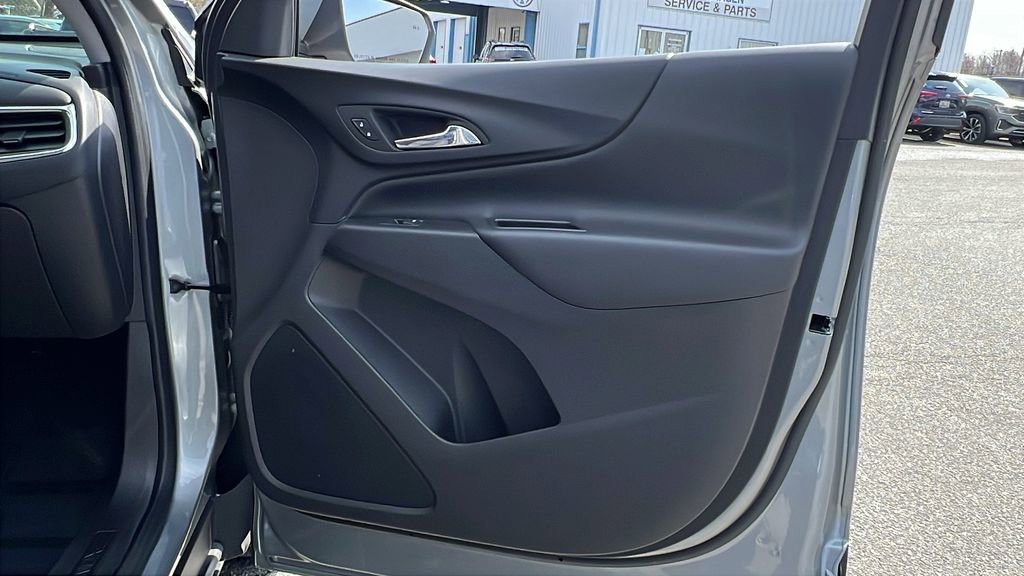 Used 2023 Chevrolet Equinox LT image 10