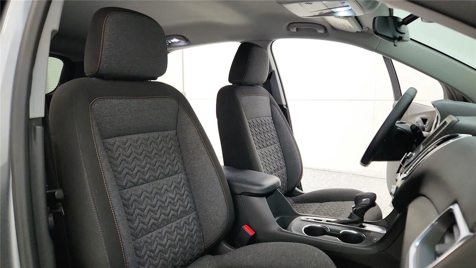 Used 2024 Chevrolet Equinox LT w/ LPO, Floor Liner Package image 38