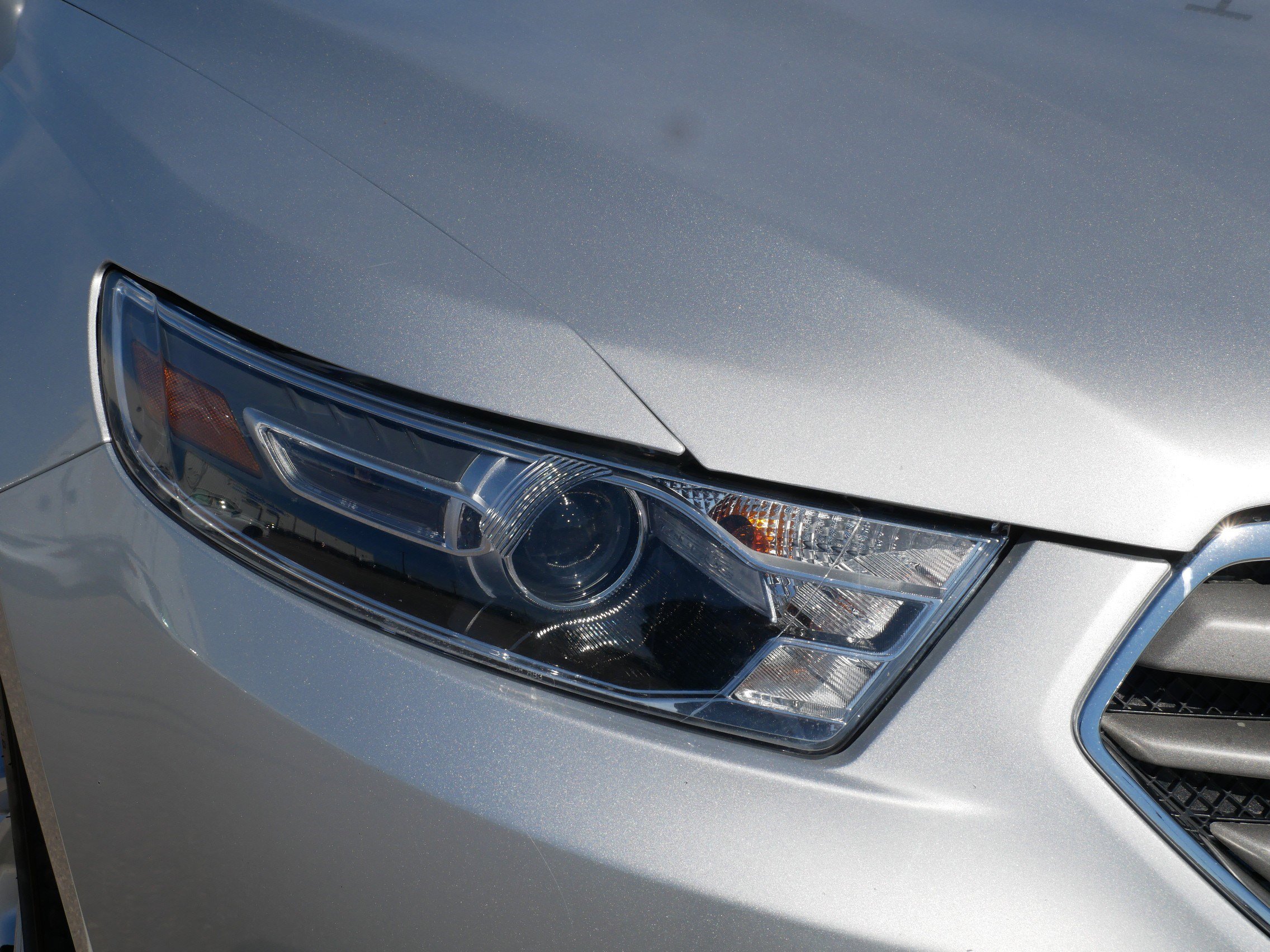 Used 2016 Ford Taurus SEL w/ Equipment Group 201A image 16